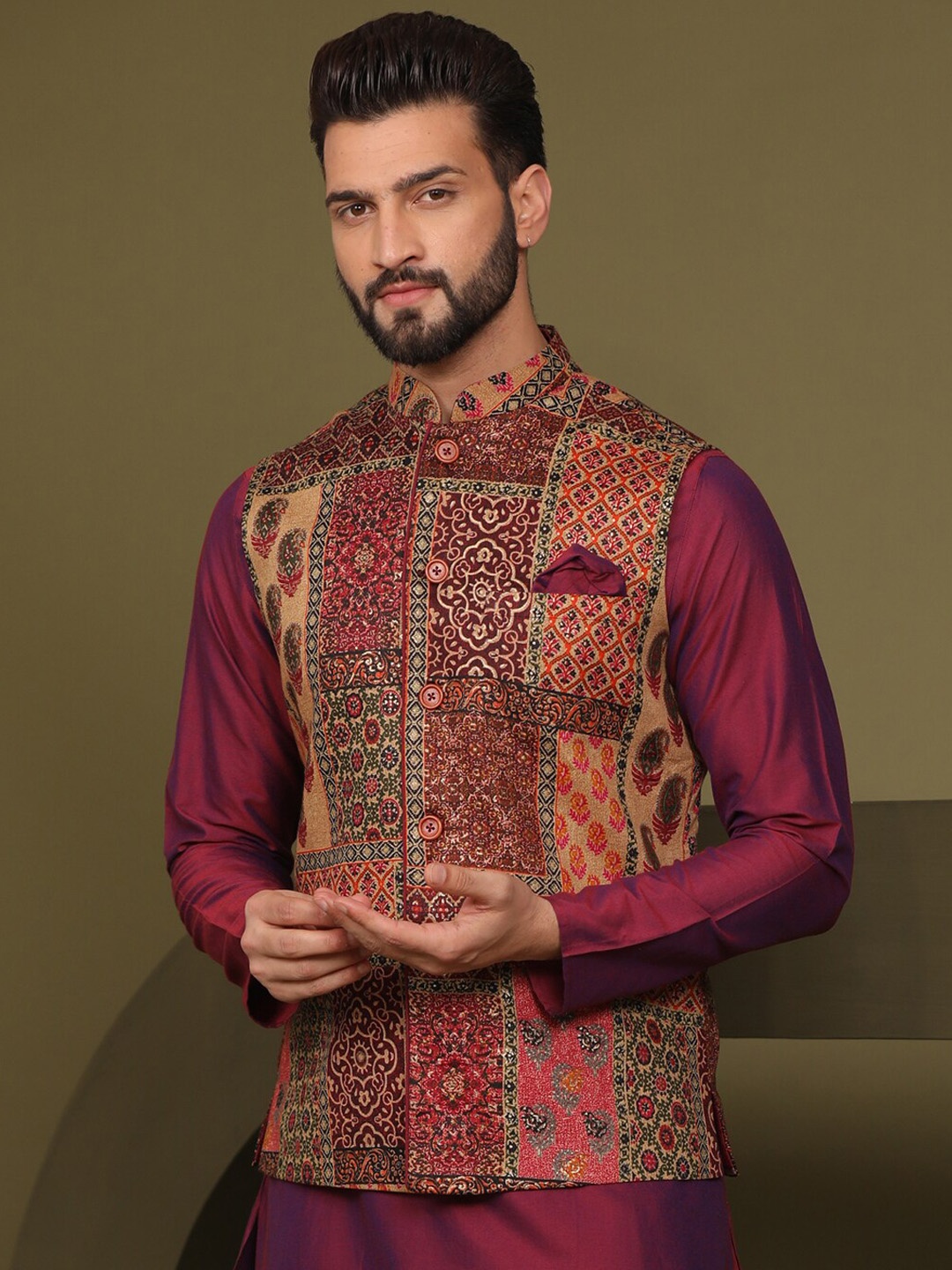 

KISAH Printed Nehru Jackets With Pocket Square, Maroon
