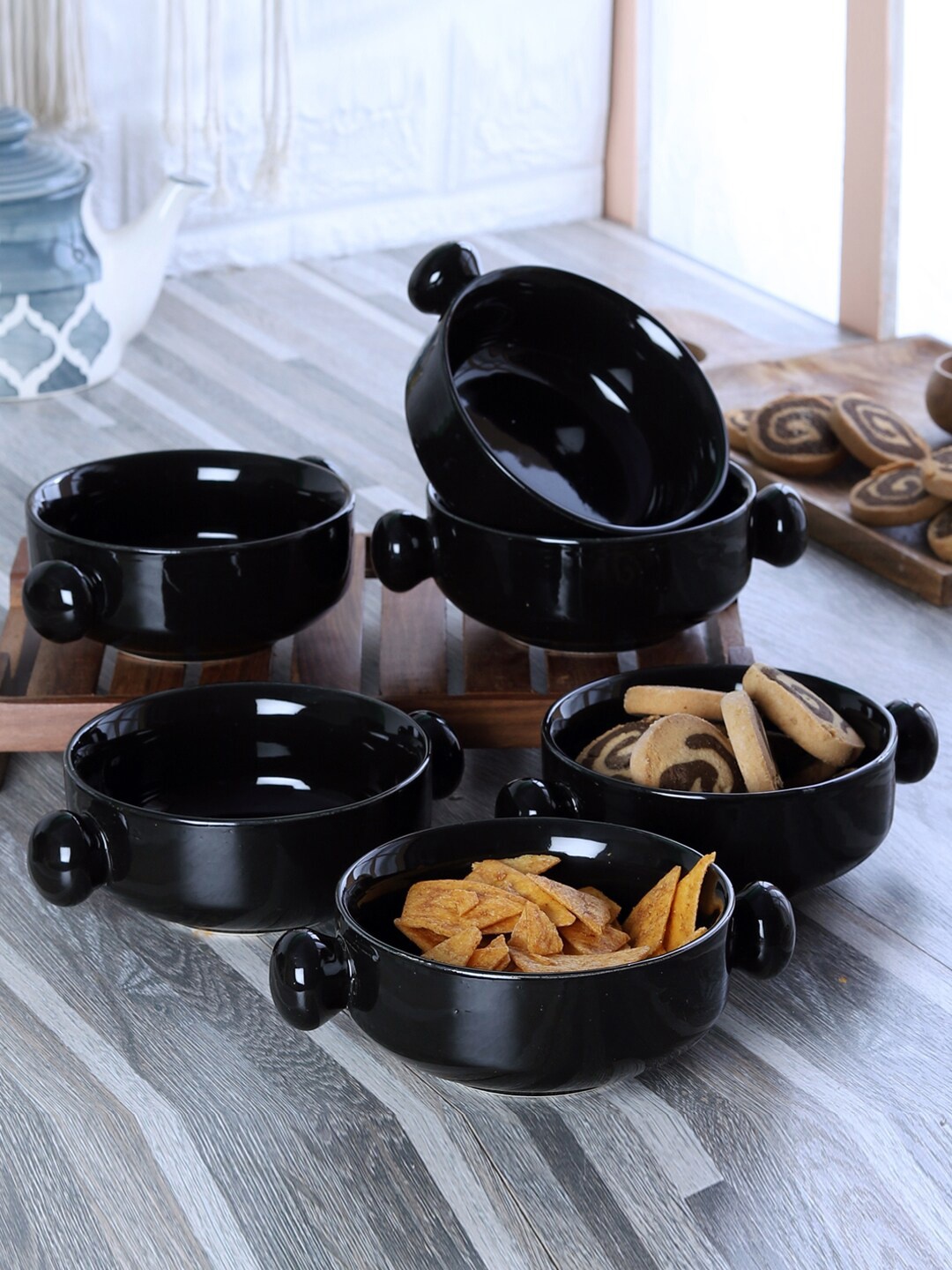 

CDI Black 6 Pieces Ceramic Glossy Bowls 390 ml Each