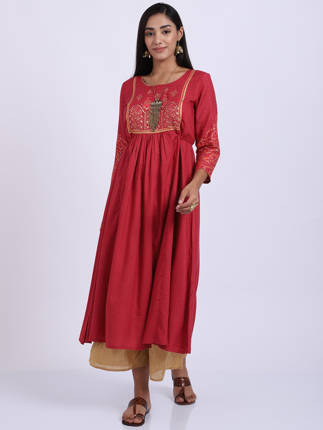 

Cantabil Empire Floral Printed Sequined A-Line Kurta, Red