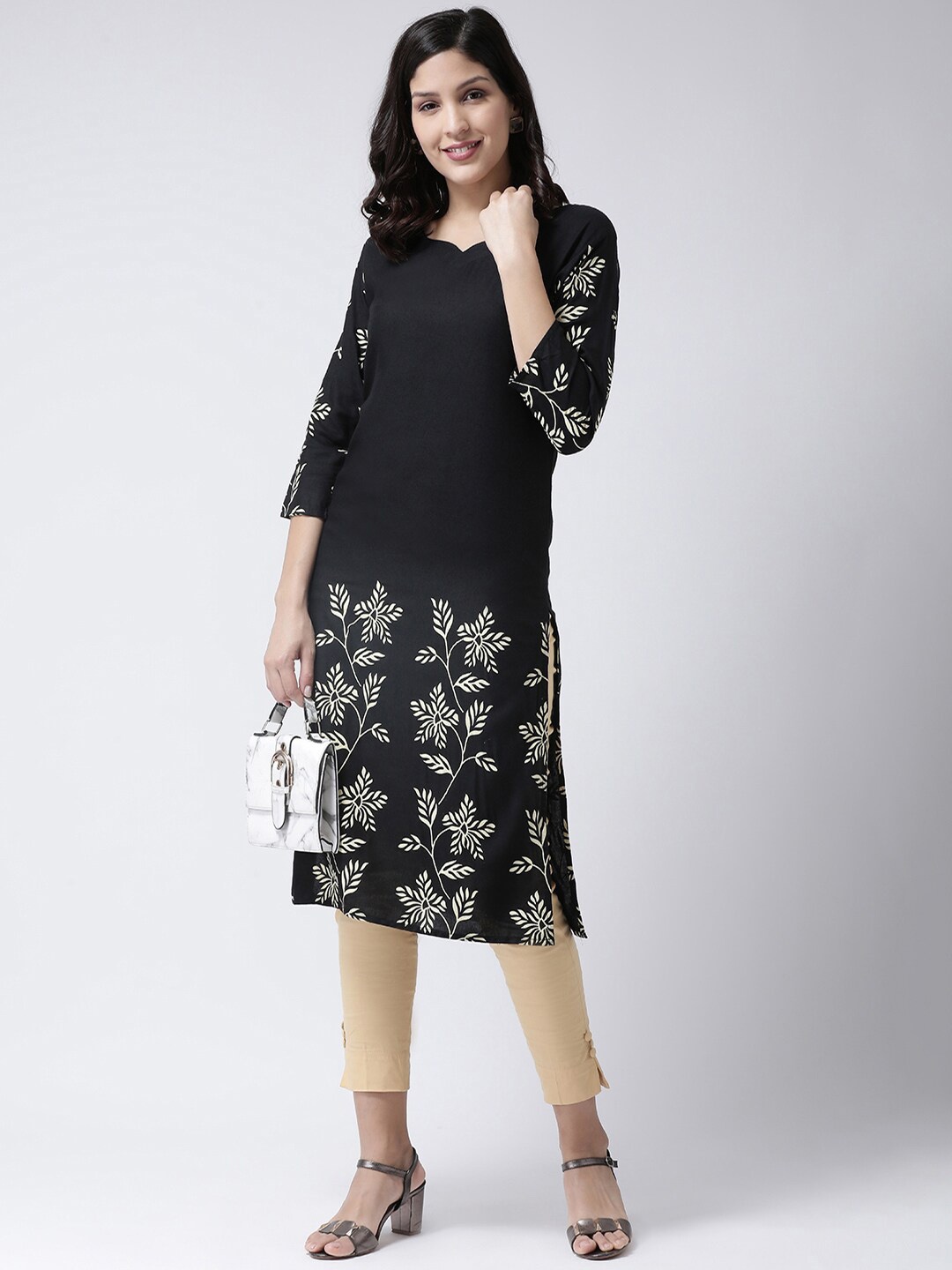 

Charitra Ethnic Motif Printed Sweetheart Neck Straight Kurta, Black