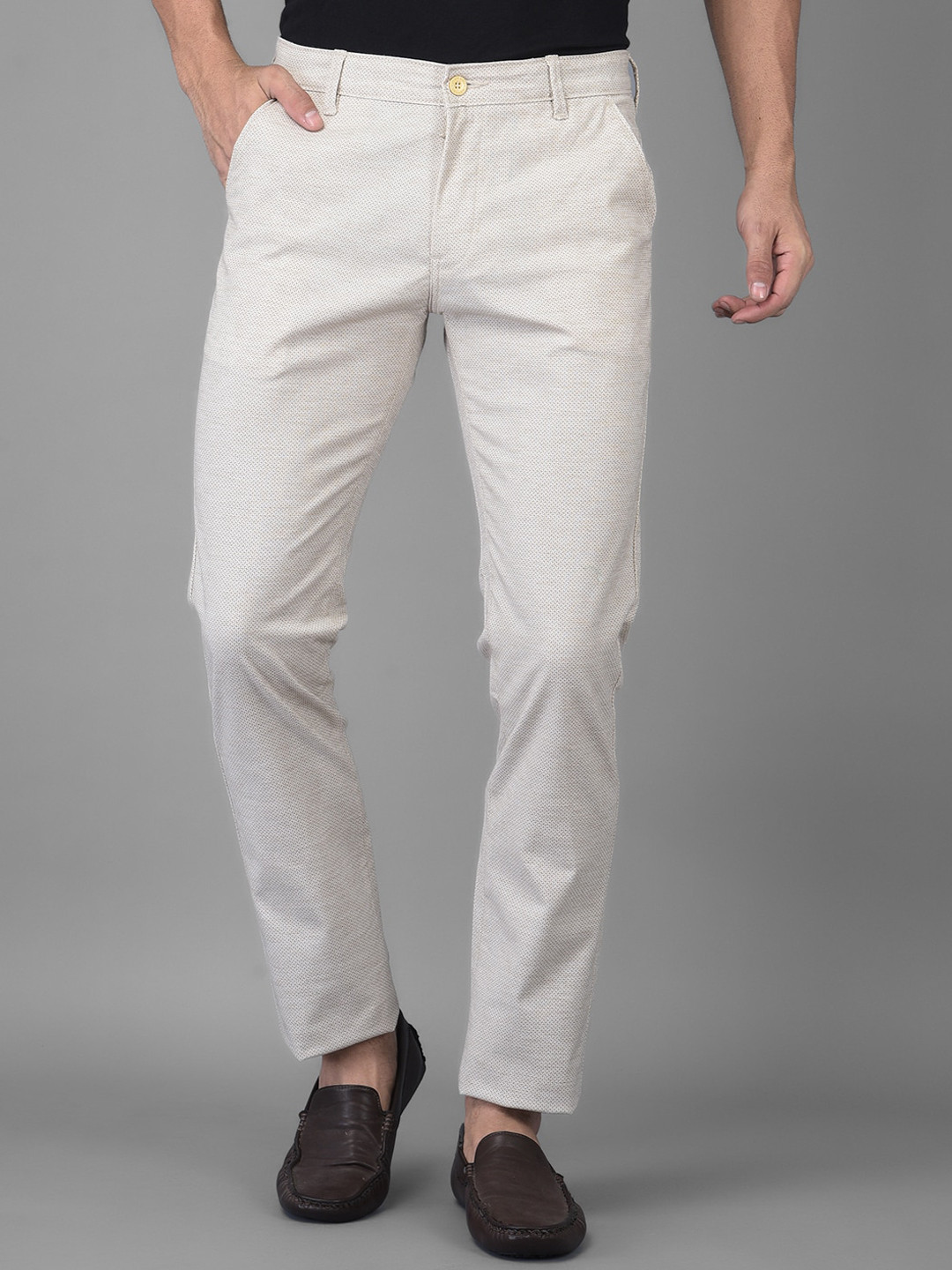 

Canary London Men Geometric Printed Smart Slim Fit Wrinkle Free Cotton Chinos, Beige