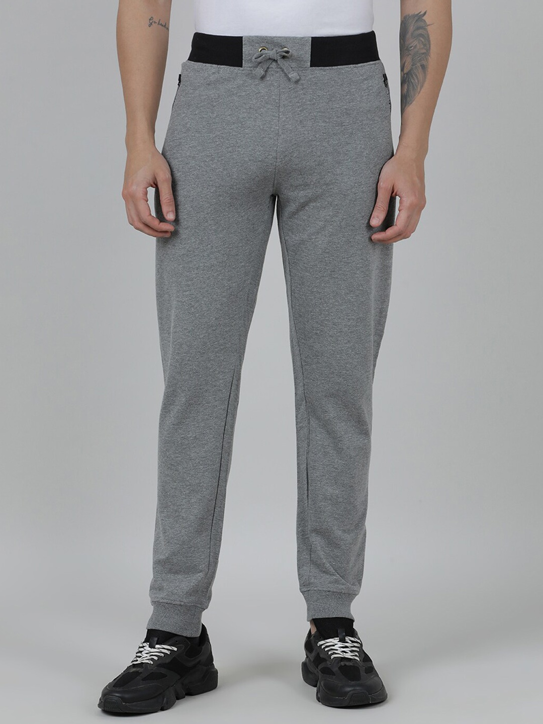 

Crocodile Men Slim Fit Cotton Joggers, Grey