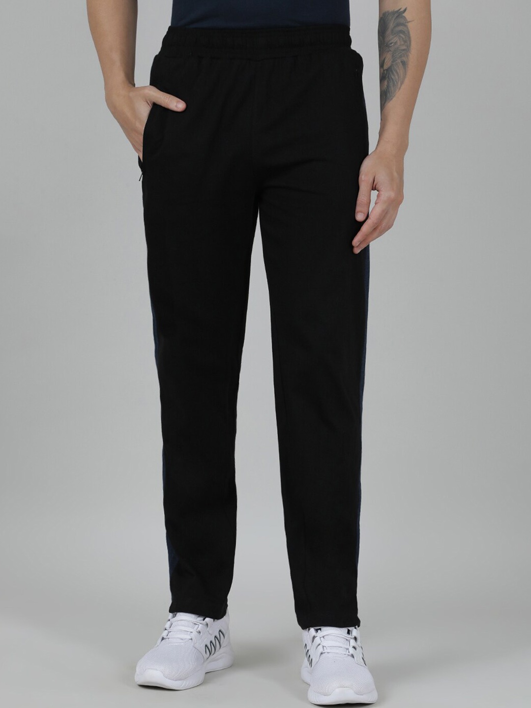 

Crocodile Men Cotton Track Pants, Black