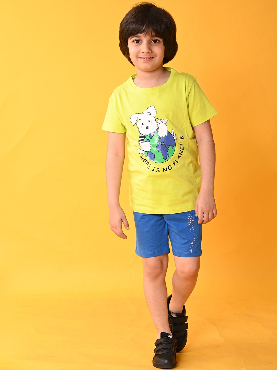 

Anthrilo Boys Printed Cotton T-shirt with Shorts, Lime green