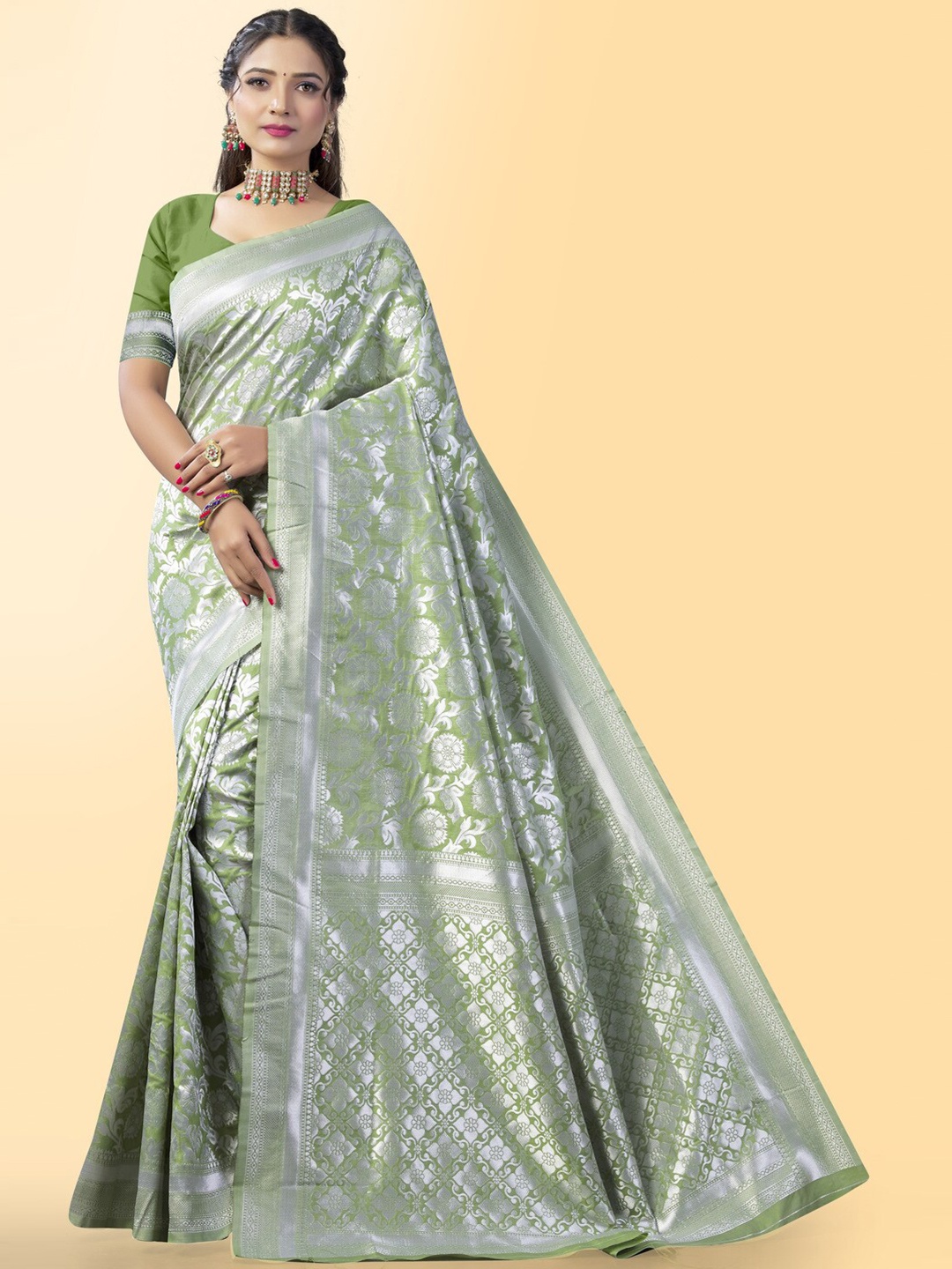 

Naishu Trendz Ethnic Motifs Woven Design Pure Silk Kanjeevaram Saree, Green