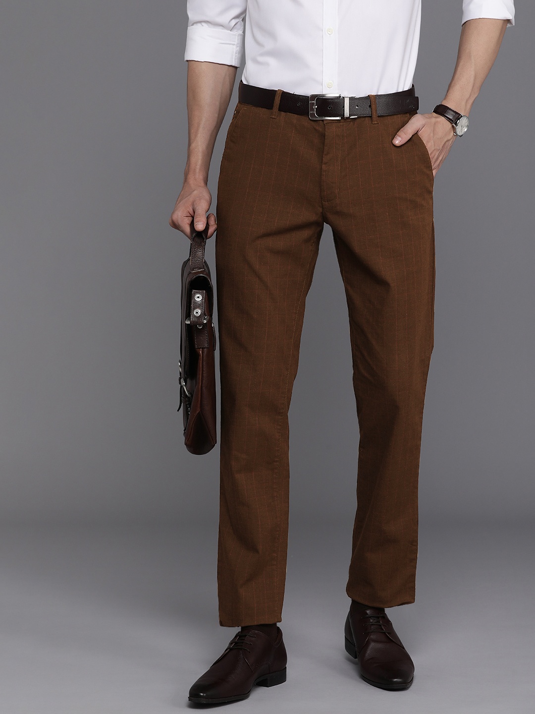 

Raymond Men Checked Slim Fit Chinos Trousers, Brown