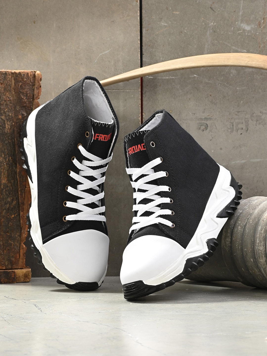 

AfroJack Men Round Toe Lace-Ups Sneakers, Black