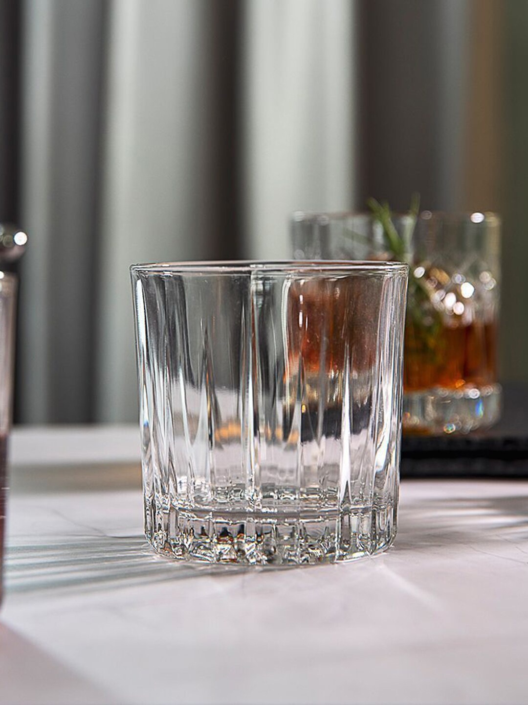 

Ocean Traze Pre Double Rock Transparent 6 Pcs Whiskey Glasses 350 ml Each