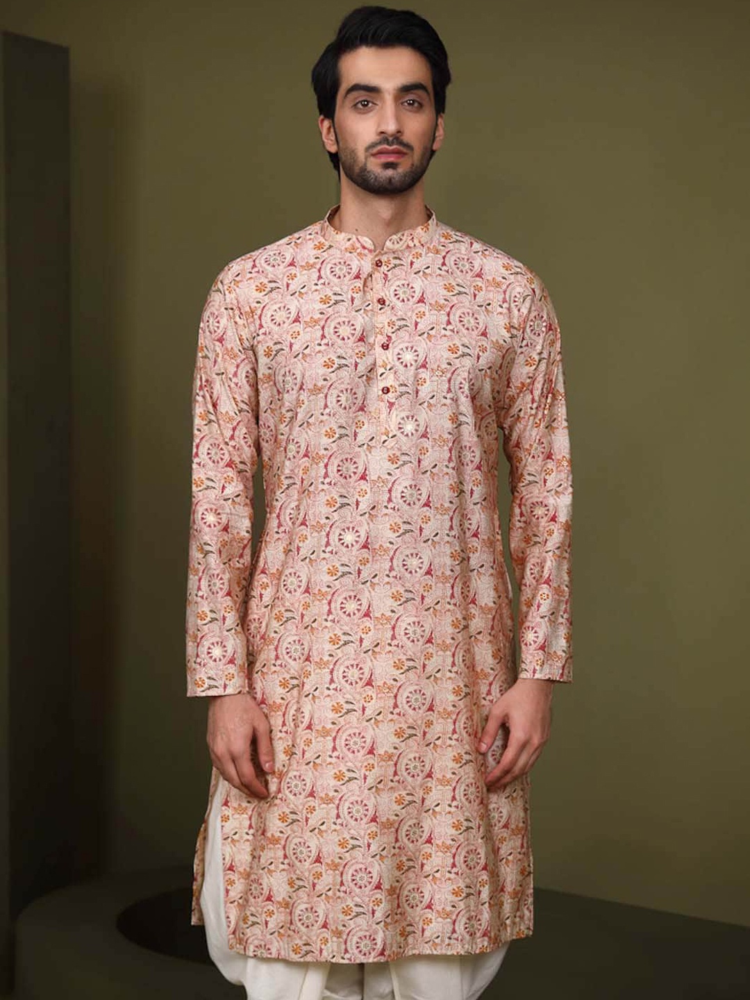 

KISAH Men White & Red Ethnic Motifs Kurta