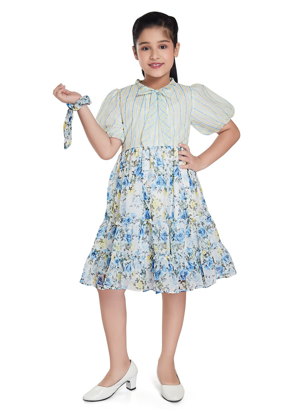 

Peppermint Shirt collar Puff Sleeves Floral Dress, Blue
