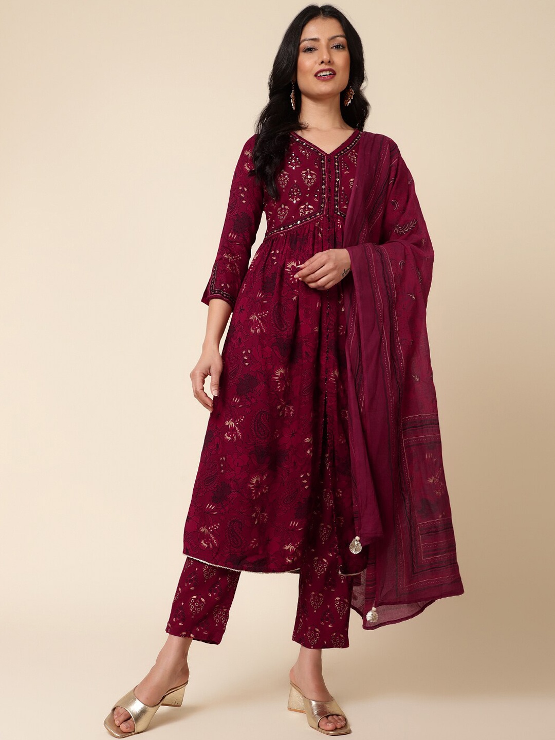

Bani Women Empire Ethnic Motifs Printed Sequinned A-Line Kurta with Trousers & Dupatta, Maroon