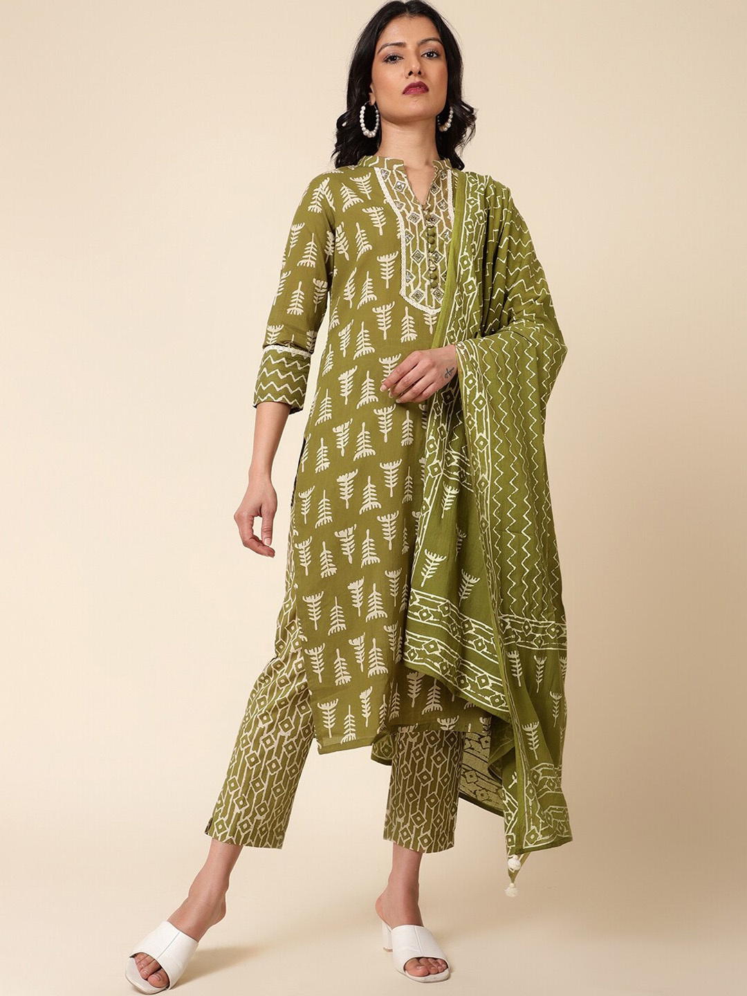 

Bani Women Ethnic Motifs Printed Pure Cotton Kurta with Trousers & With Dupatta, Green