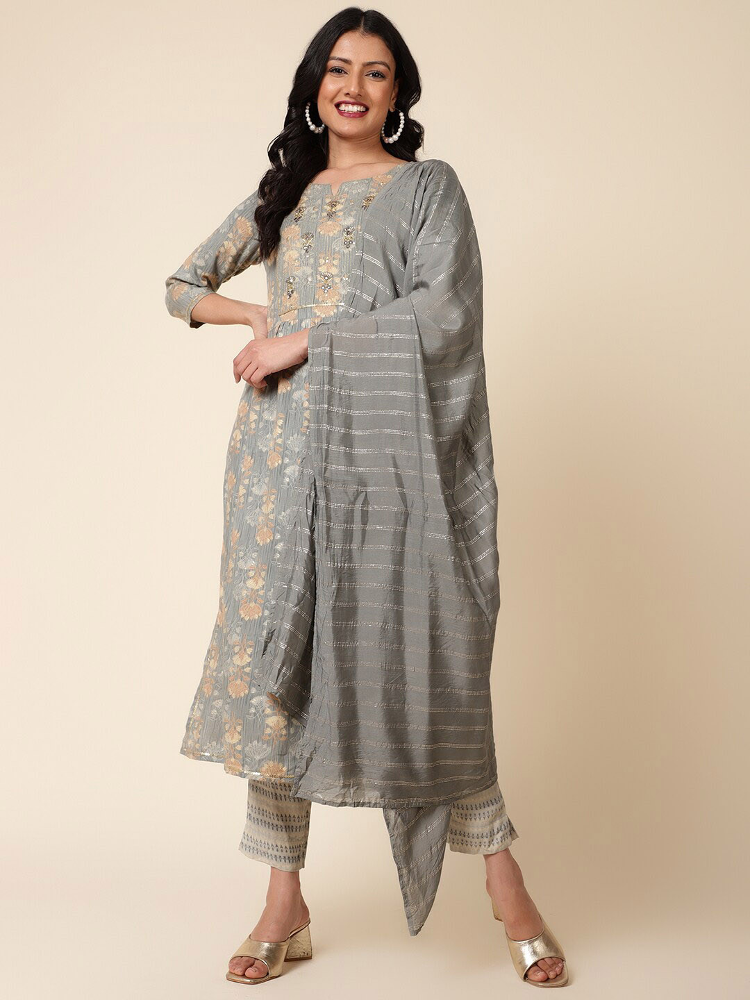 

Bani Women Floral Printed Notch Neck Sequinned Straight Kurta With Trousers & Dupatta, Grey