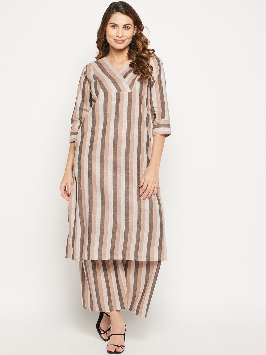 

Bitterlime Striped Pure Cotton Straight Kurta With Palazzos, Beige