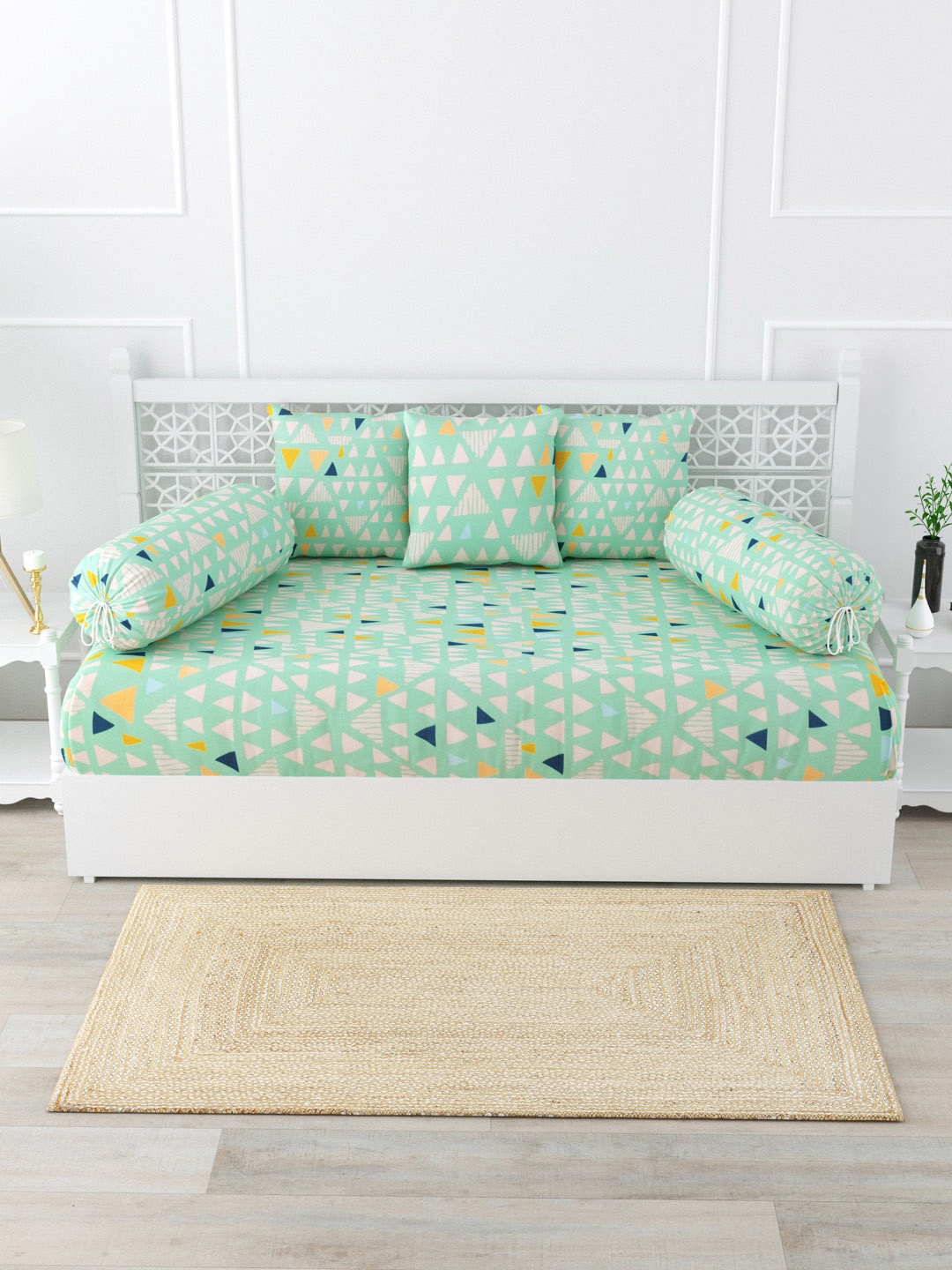 

Salona Bichona Sea Green & Off White 6 Pieces Printed 144 TC Diwan Set