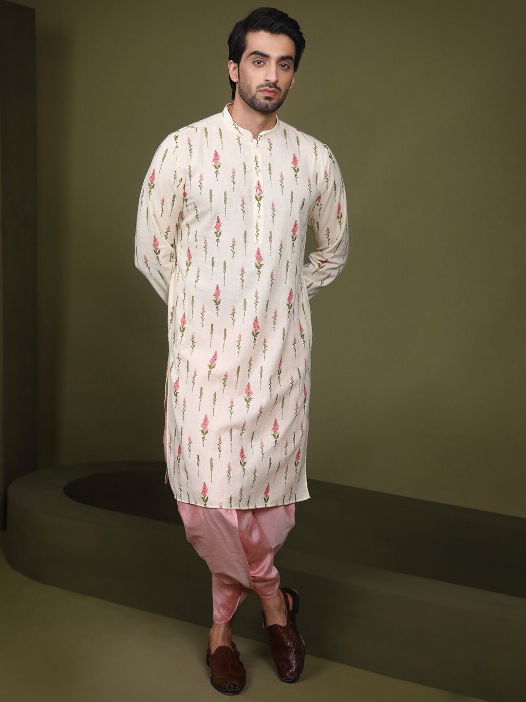 

KISAH Floral Printed Mandarin Collar Pure Cotton Kurta With Dhoti Pants, Cream