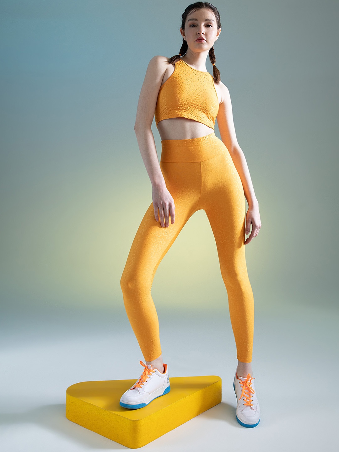

DeFacto Women Solid High-Rise Tights, Yellow