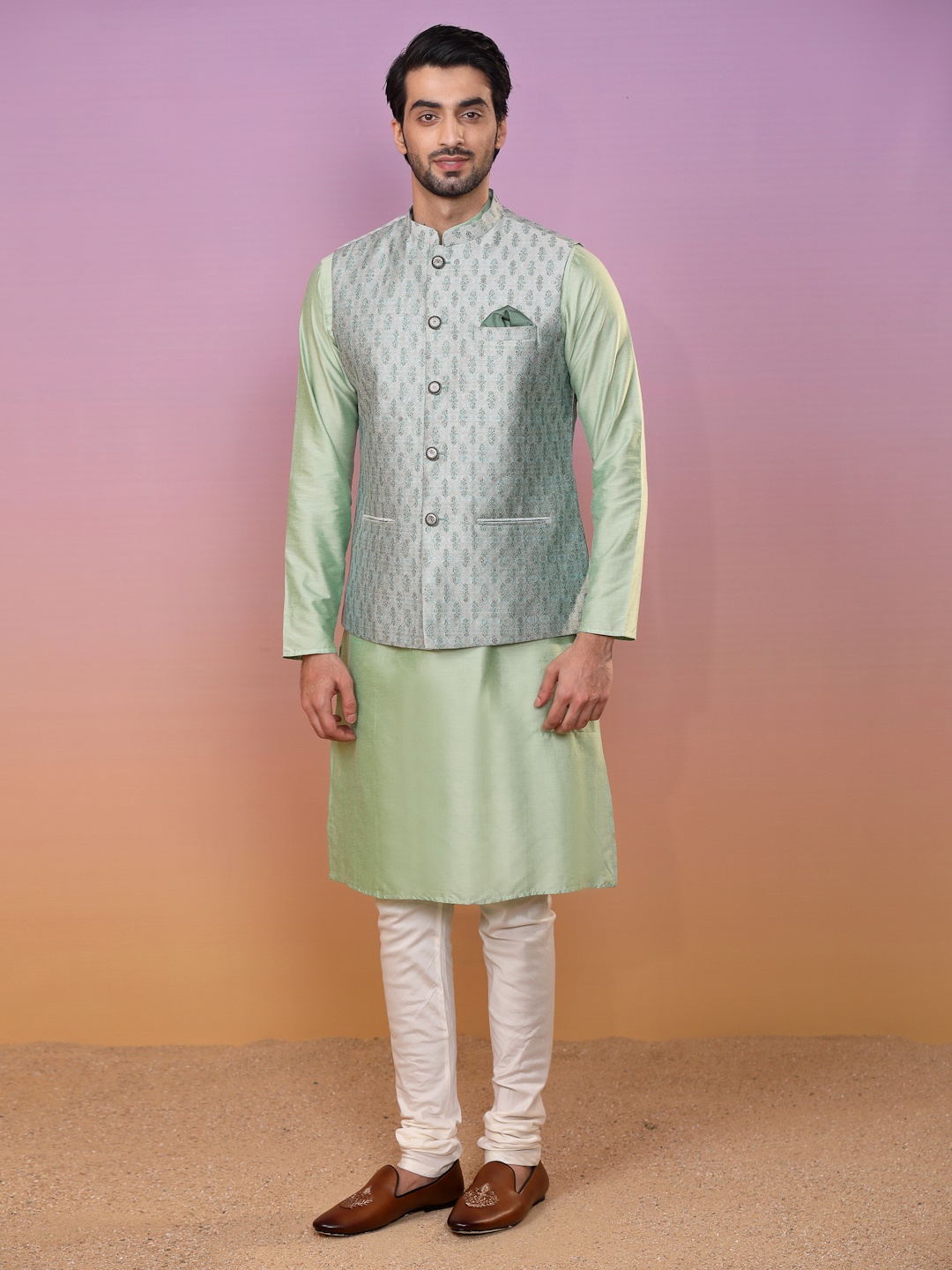

KISAH Mandarin Collar Kurta With Churidar & Nehru Jacket, Green