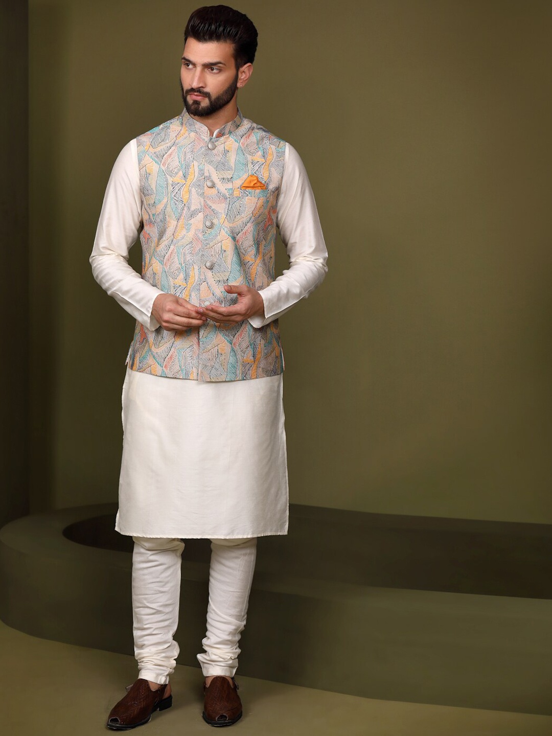 

KISAH Mandarin Collar Kurta With Churidar & Nehru Jacket, White