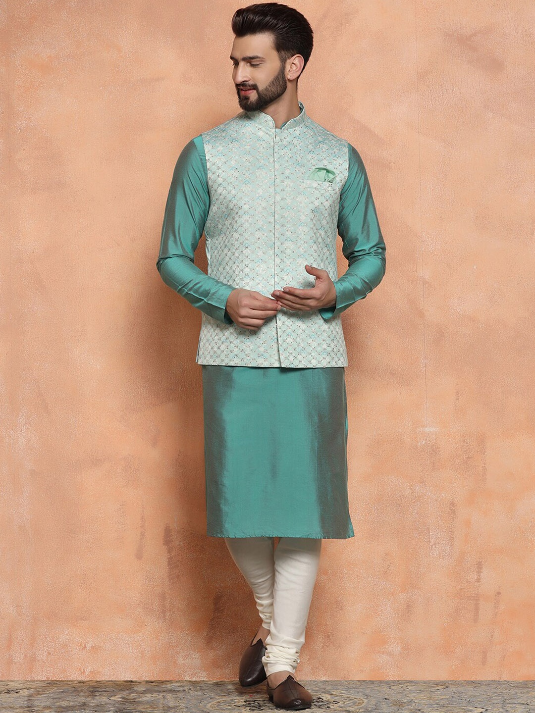 

KISAH Men Regular Fit Embroidered Kurta Jacket Churidar Set, Green