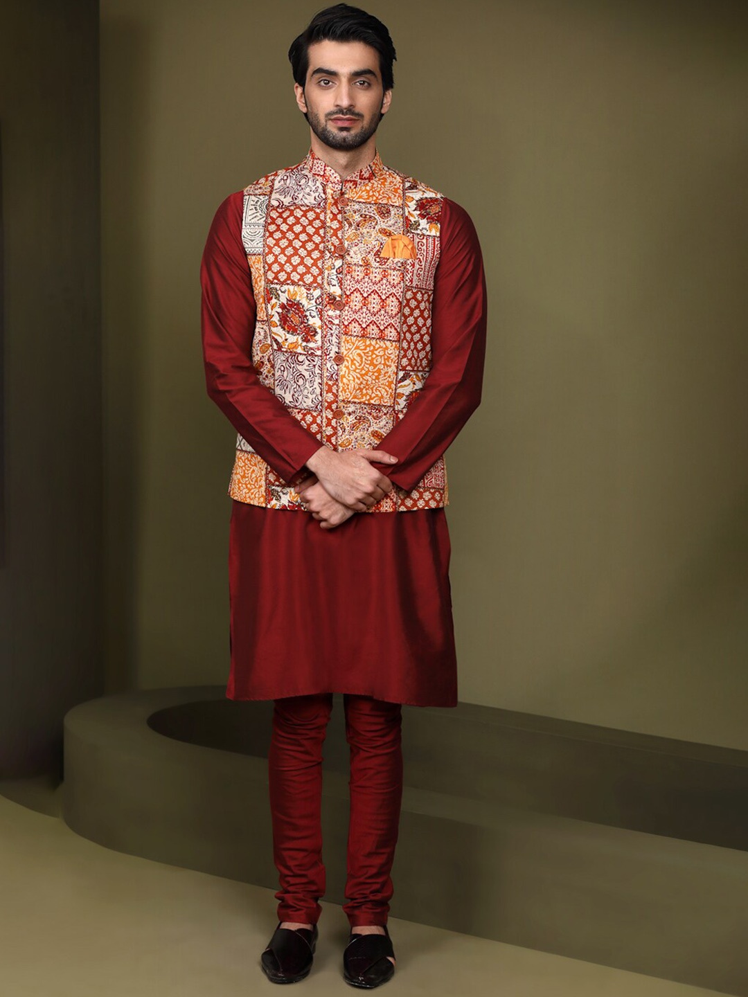 

KISAH Mandarin Collar Kurta With Churidar & Nehru Jacket, Maroon