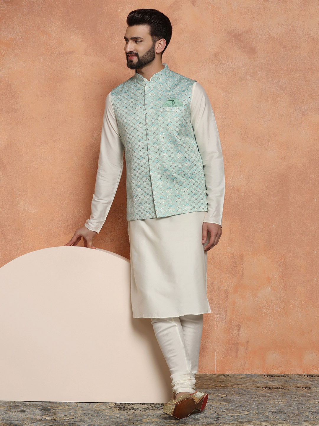 

KISAH Mandarin Collar Sequinned Straight Kurta with Churidar & Nehru Jacket, Off white