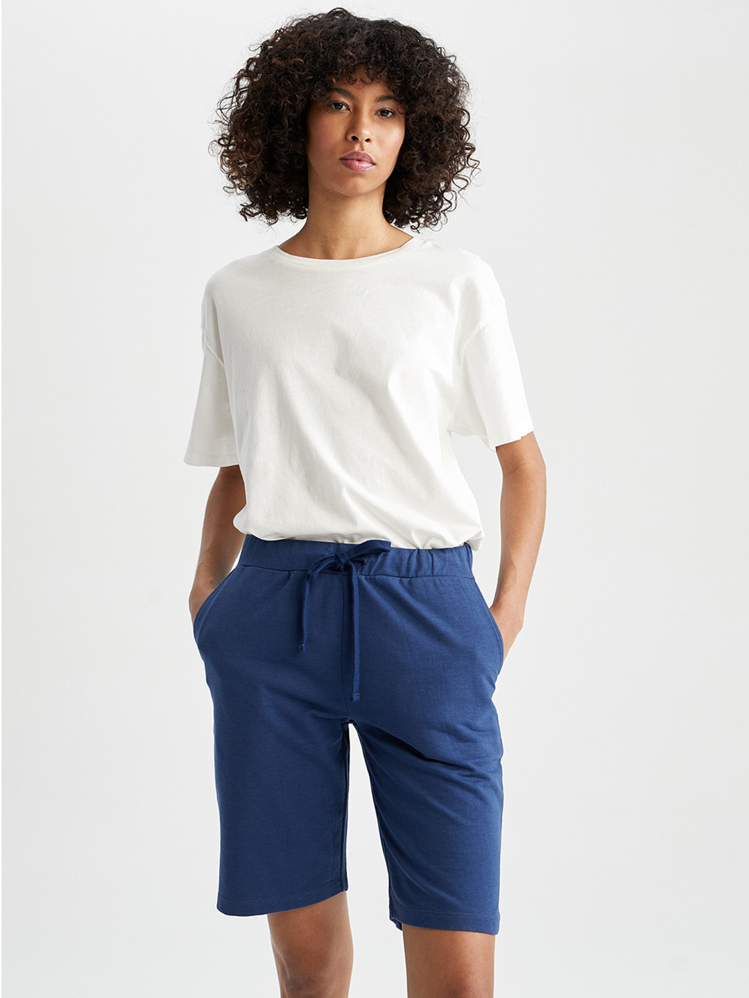 

DeFacto Women Mid Rise Knitted Pure Cotton Shorts, Blue