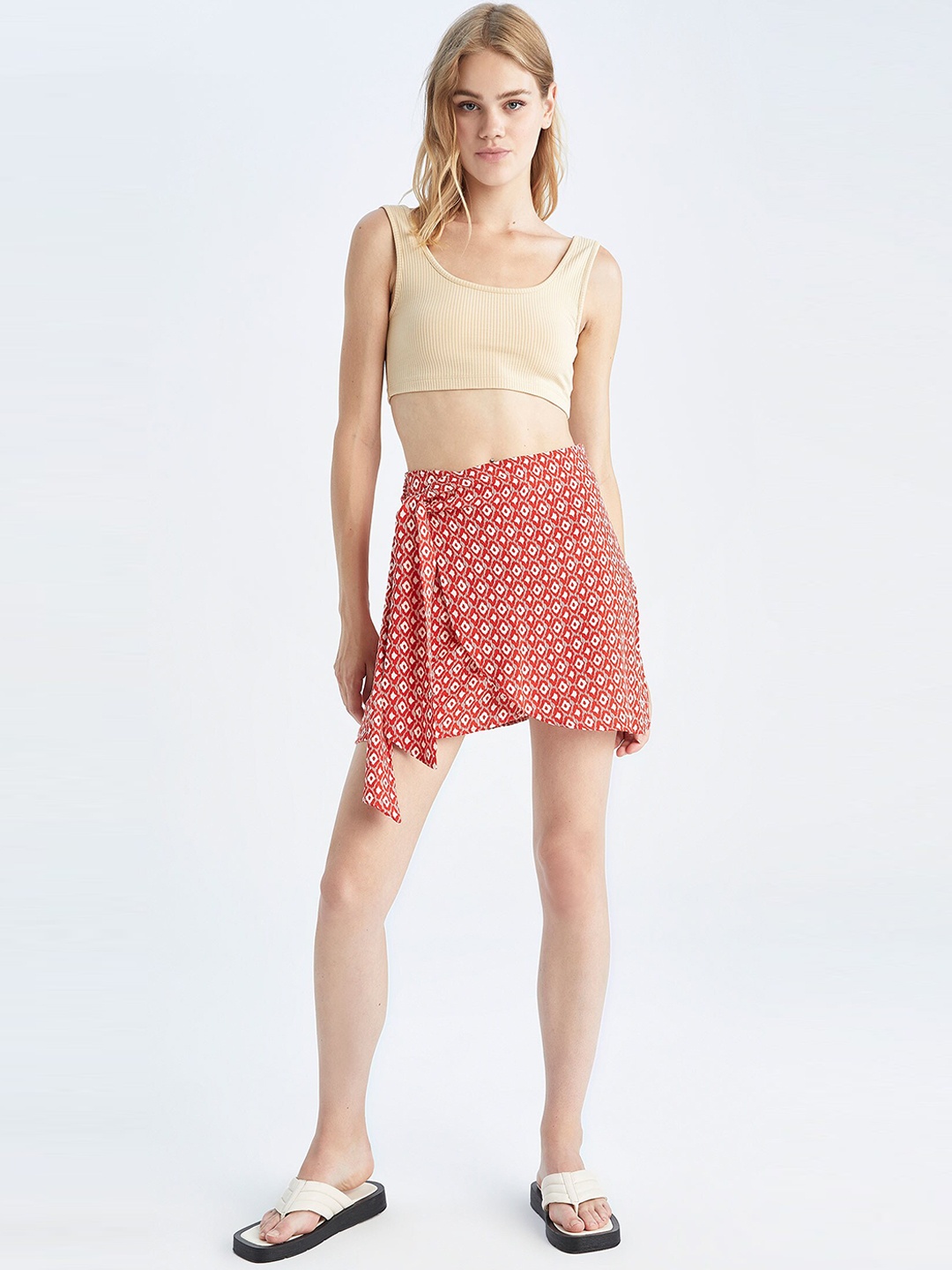 

DeFacto Geometric Printed Mini Wrap Skirt, Red