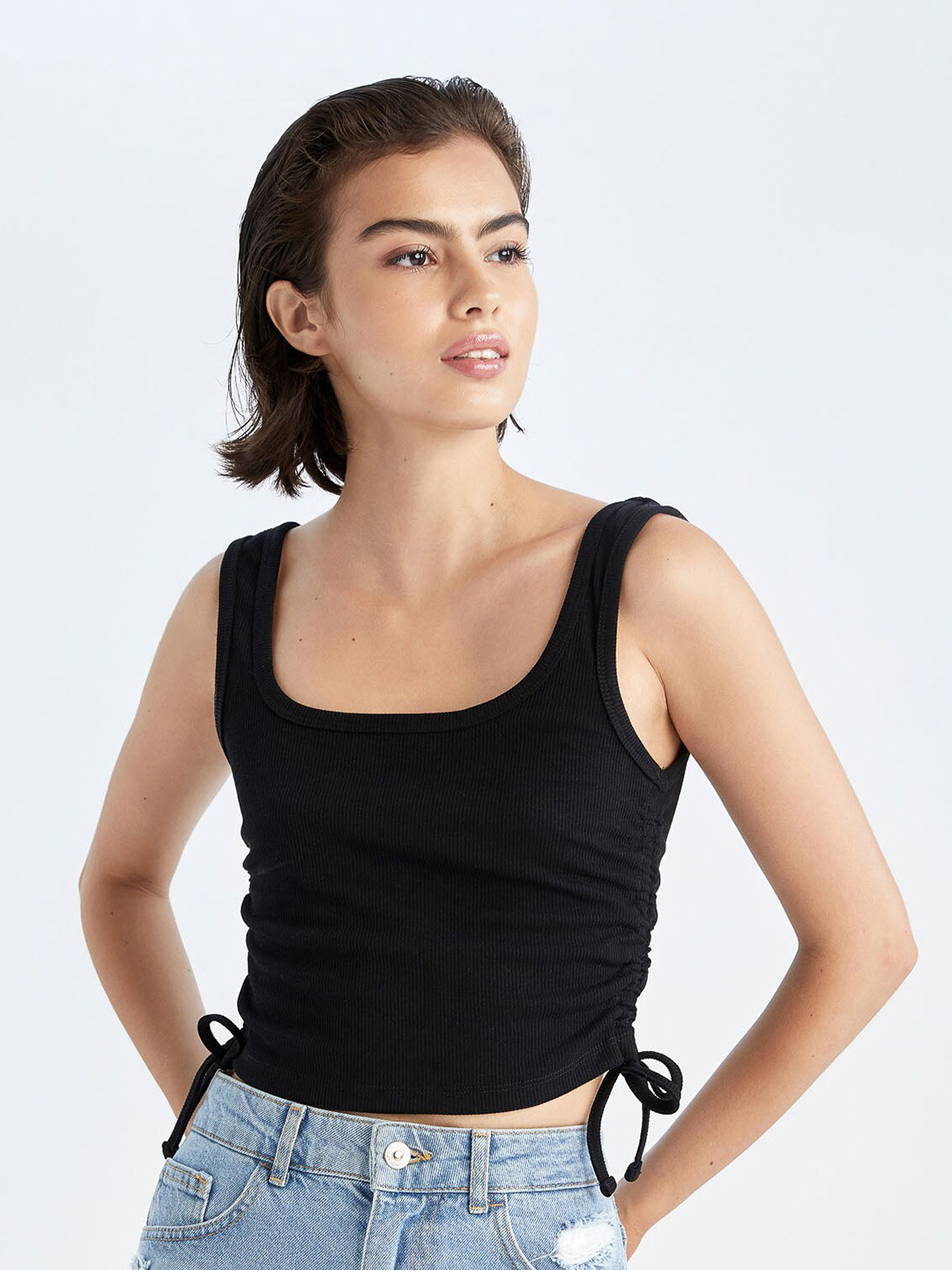 

DeFacto Square Neck Tie Up Fitted Cotton Crop Top, Black