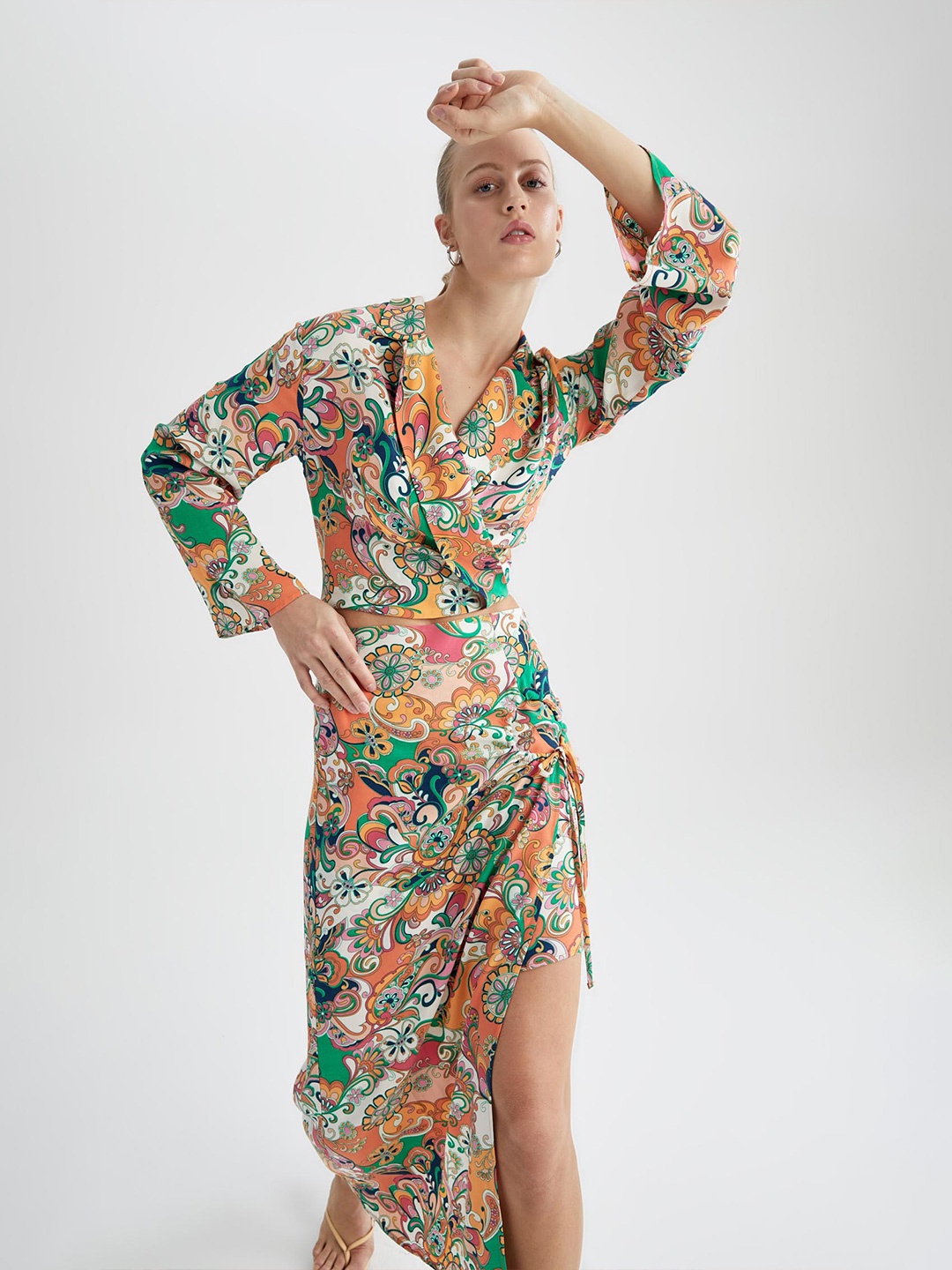 

DeFacto Lapel Collar Floral Printed Top, Green