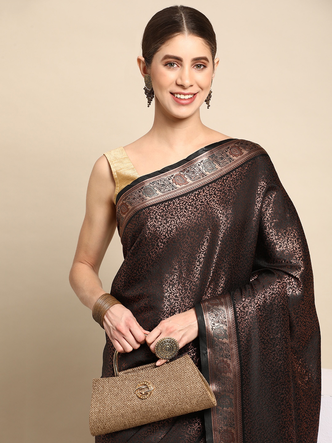

Mitera Floral Zari Kanjeevaram Saree, Black