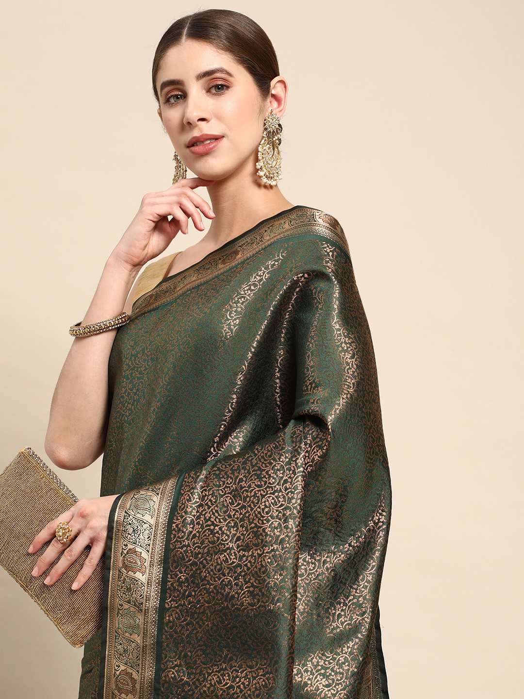 

Mitera Embellished Zari Silk Blend Handloom Kanjeevaram Saree, Green