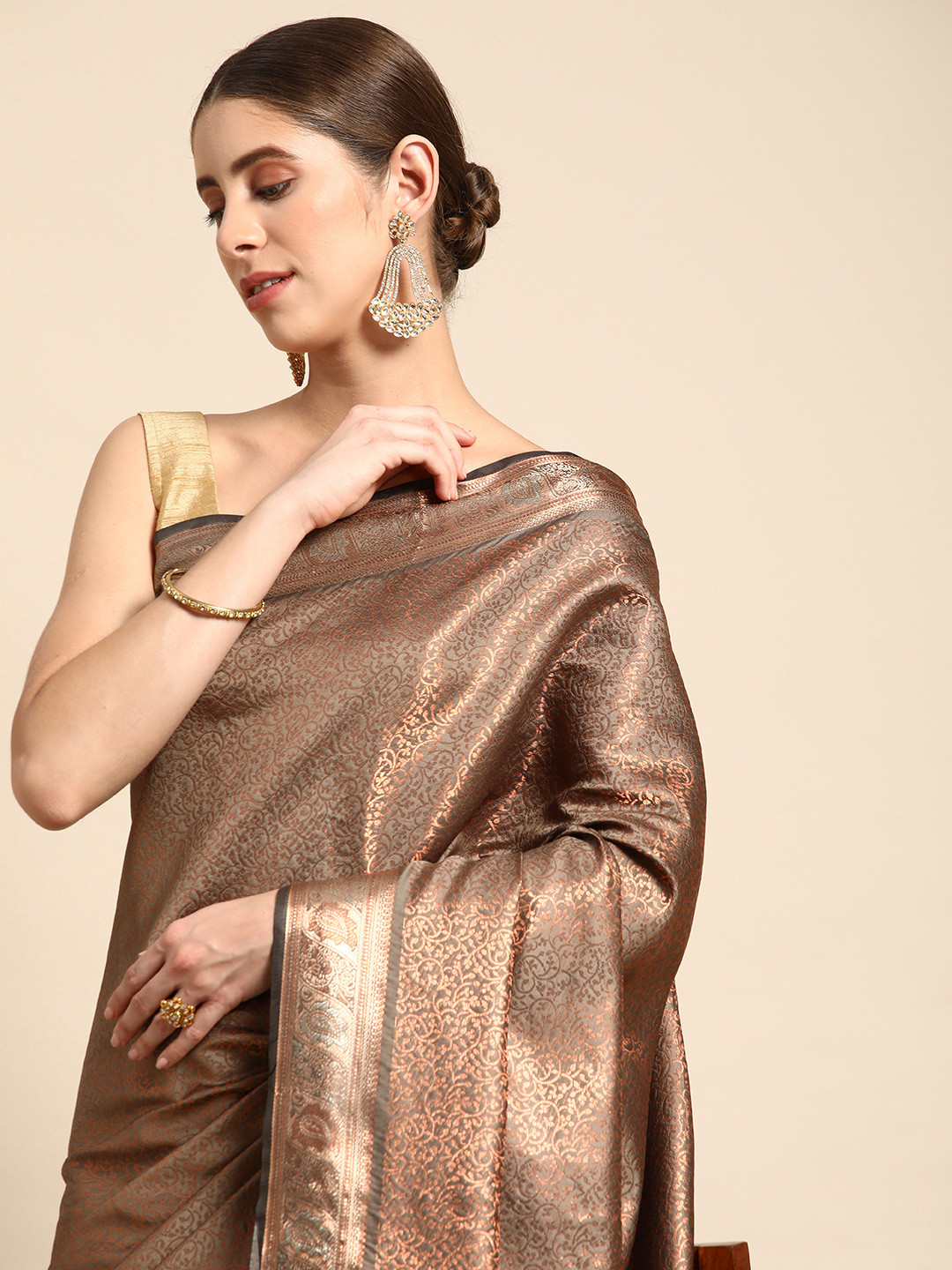 

Mitera Woven Design Zari Silk Blend Handloom Kanjeevaram Saree, Copper