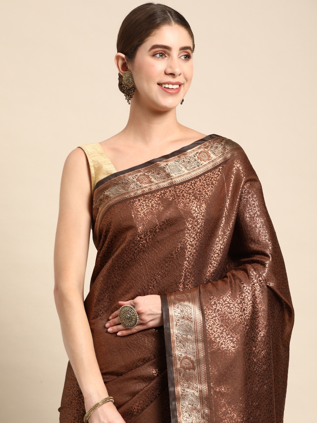 

Mitera Embellished Zari Silk Blend Handloom Kanjeevaram Saree, Brown
