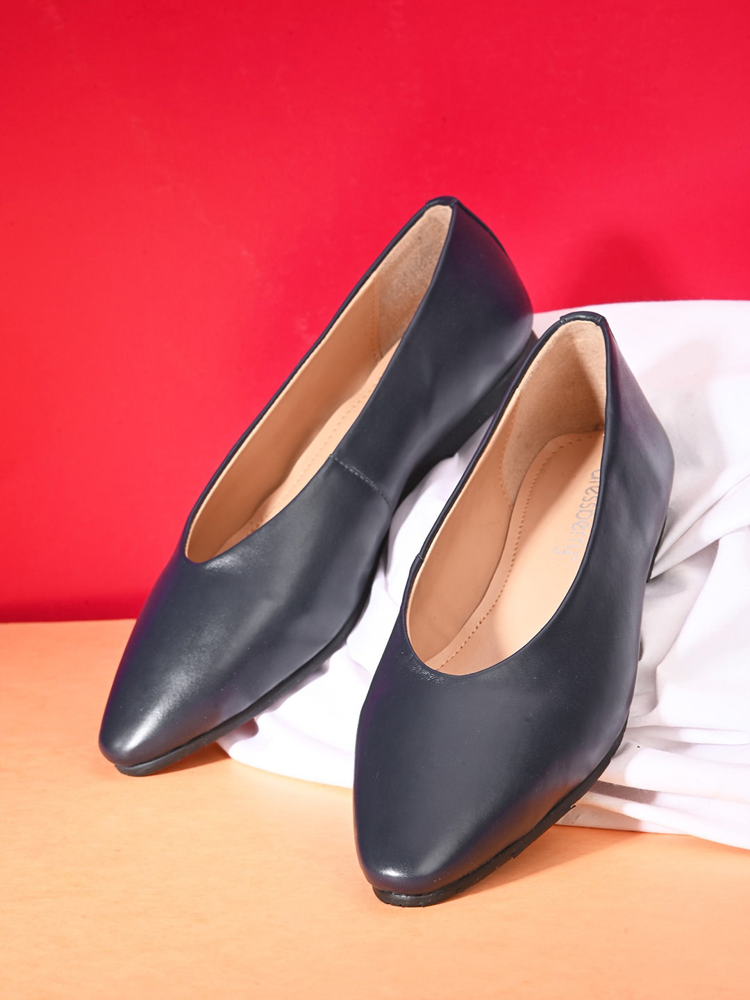 

DressBerry Women Pointed Toe Ballerinas, Navy blue