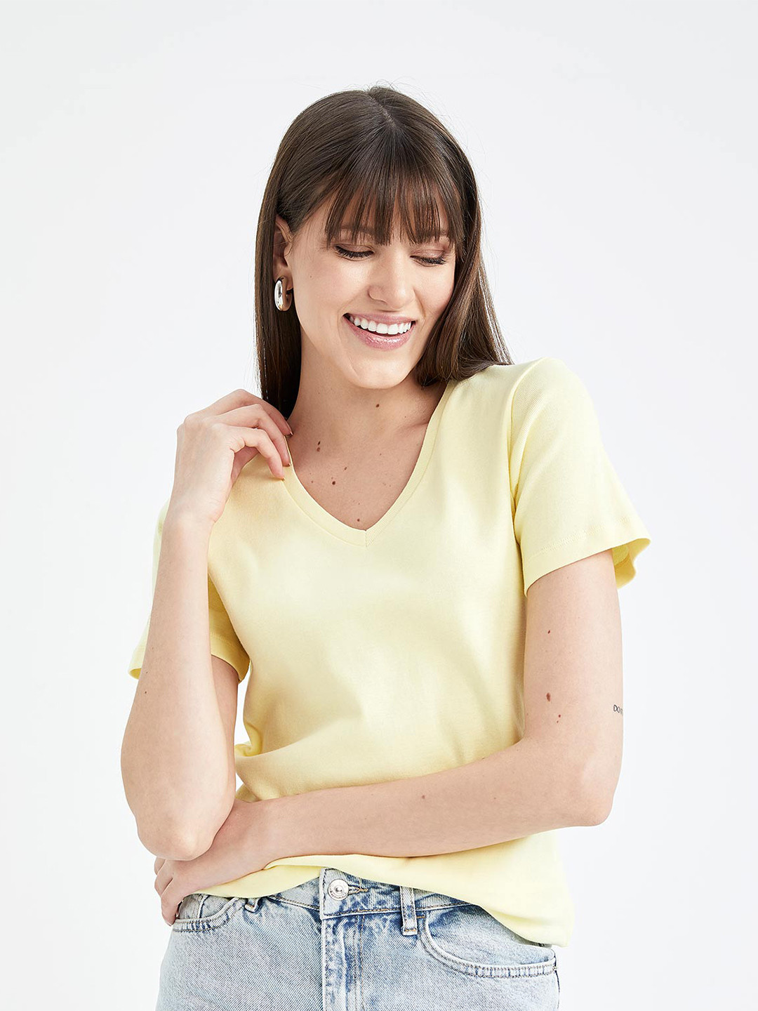 

DeFacto V-Neck Pure Cotton T-shirt, Yellow