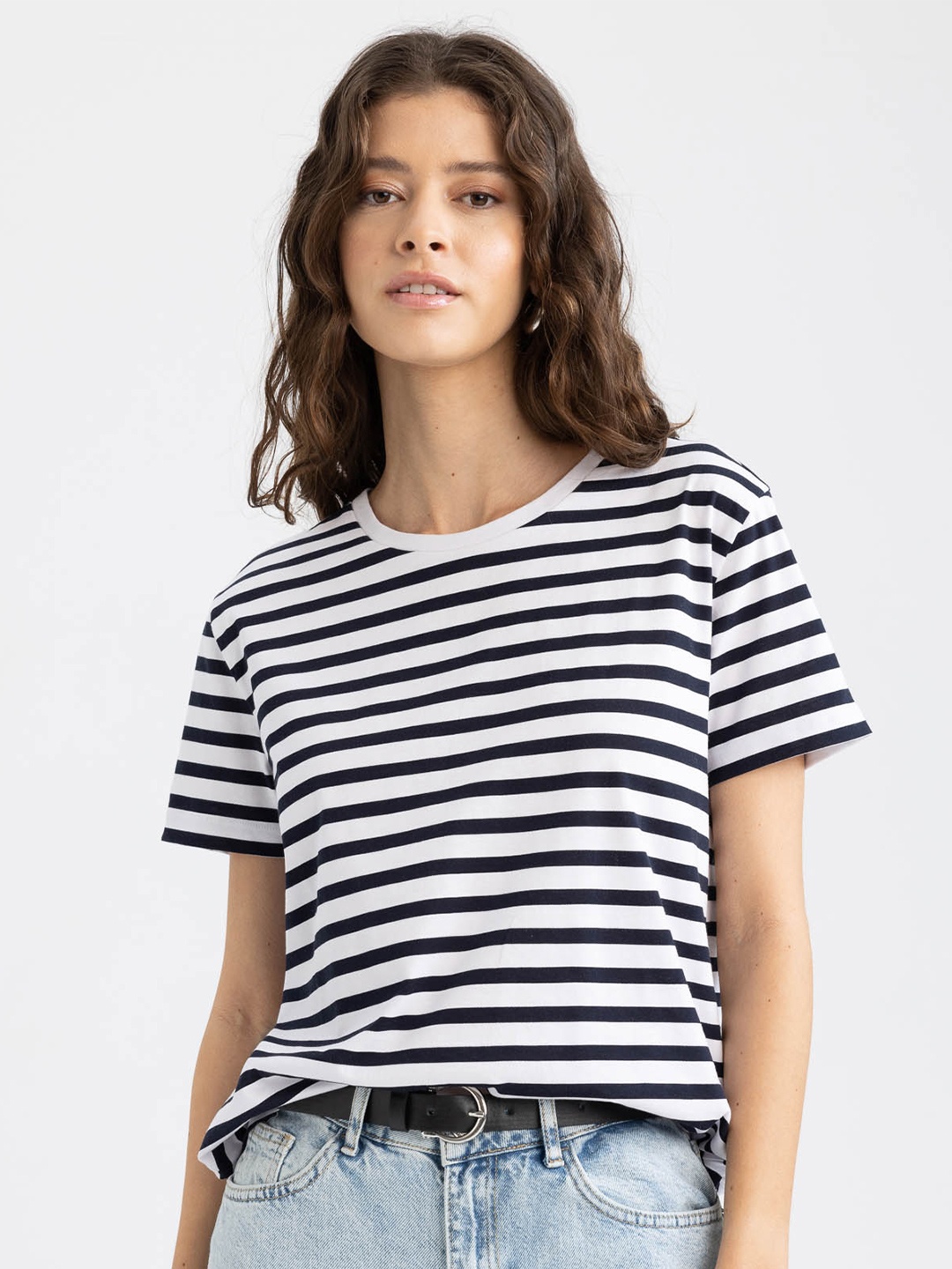 

DeFacto Striped Round Neck Cotton T-shirt, White