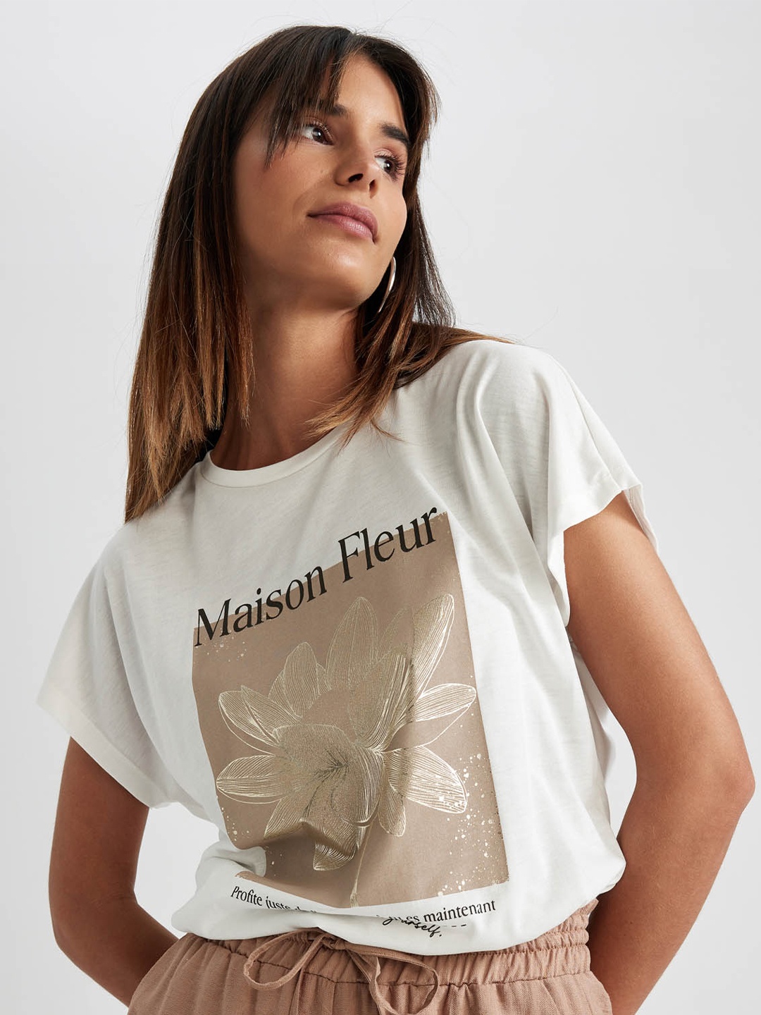 

DeFacto Floral Printed Dolman Sleeves T-shirt, White