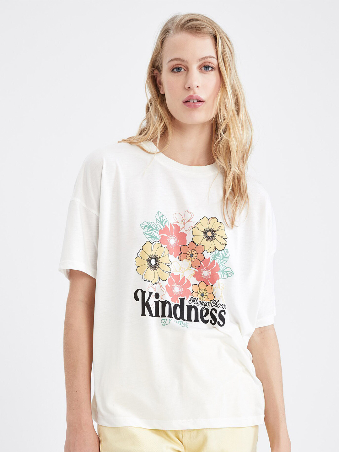 

DeFacto Floral Printed Drop Shoulder Cotton T-shirt, White