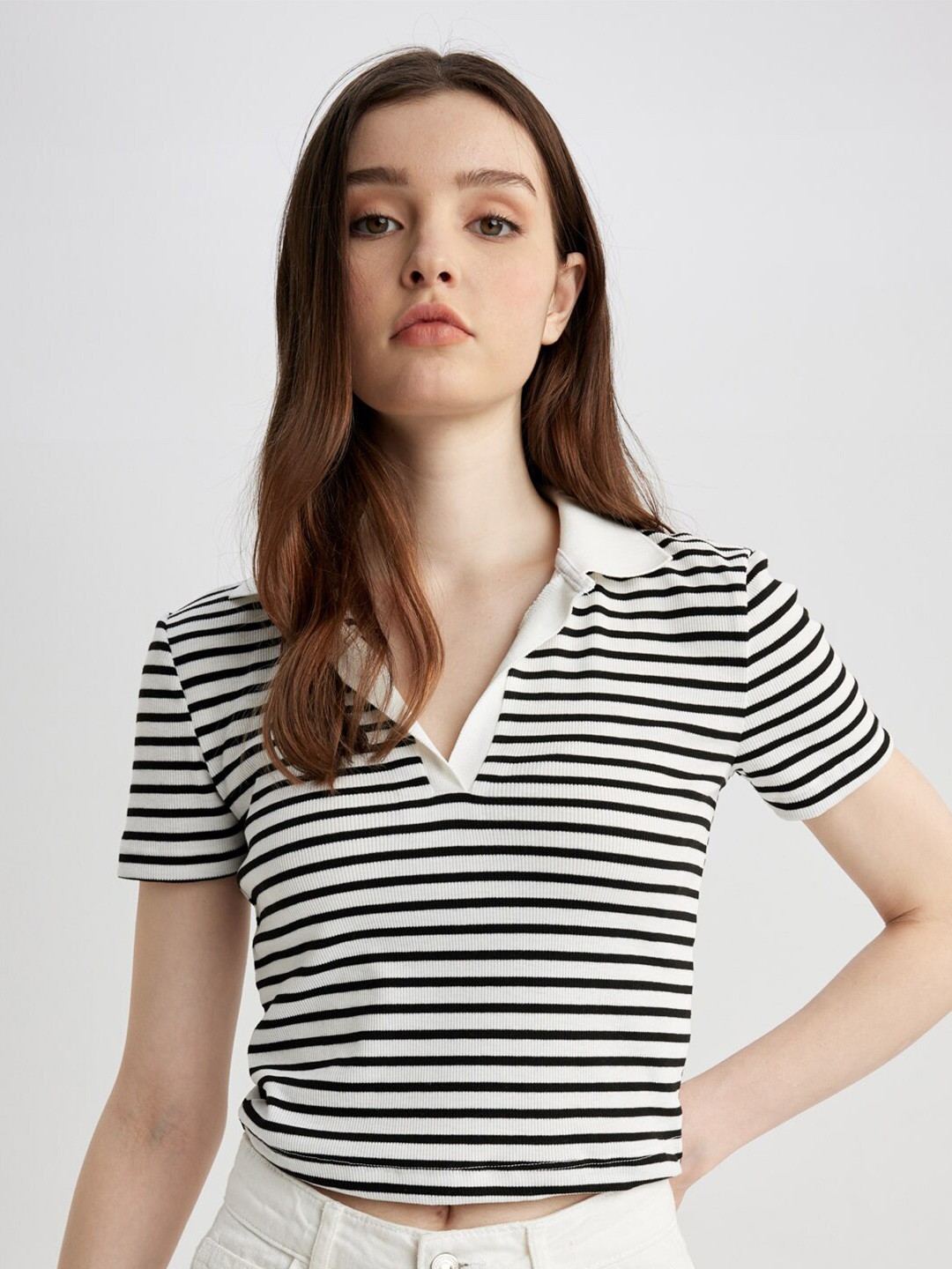 

DeFacto Striped Polo Collar T-shirt, White