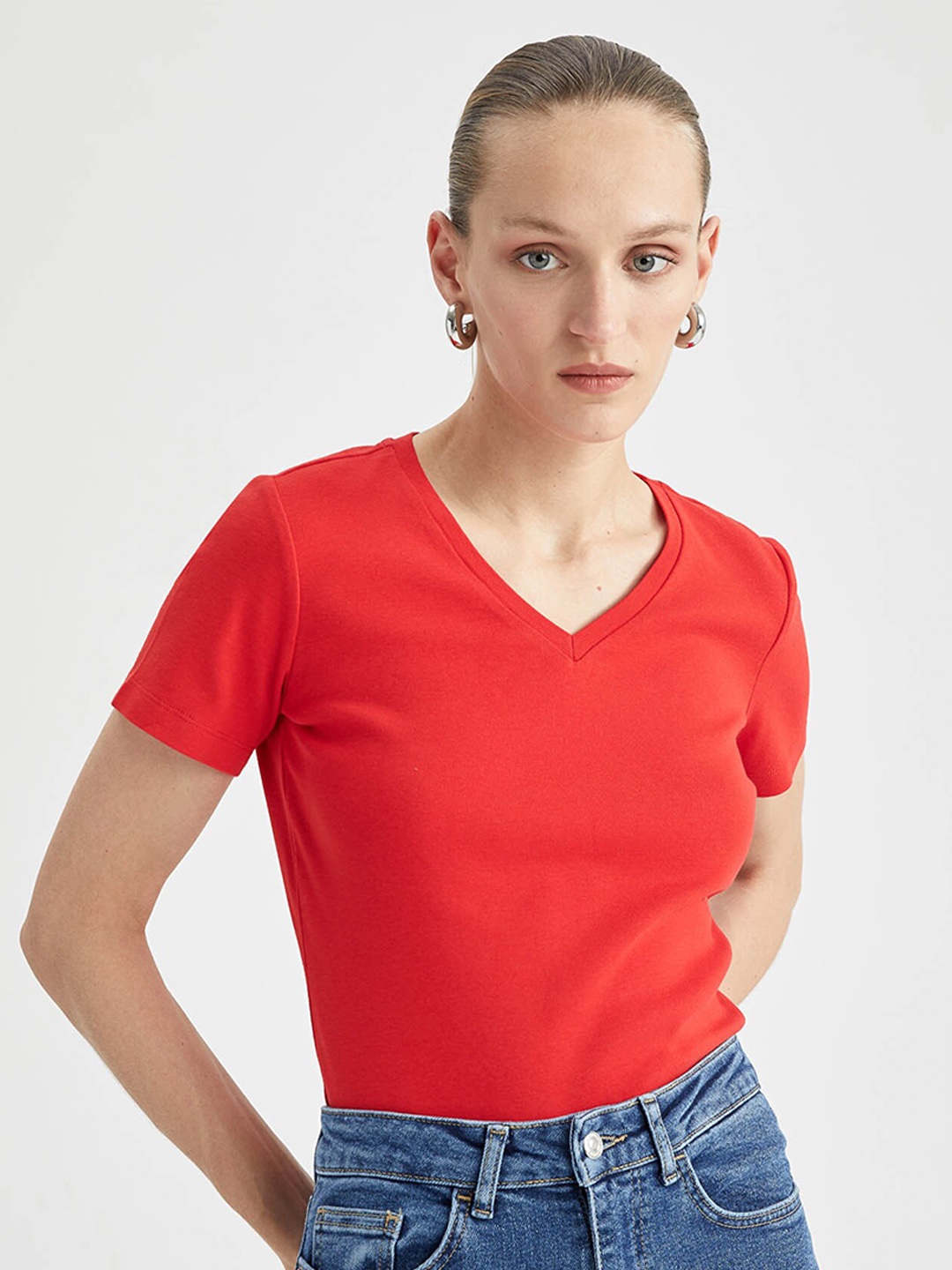 

DeFacto V-neck Pure Cotton T-shirt, Red