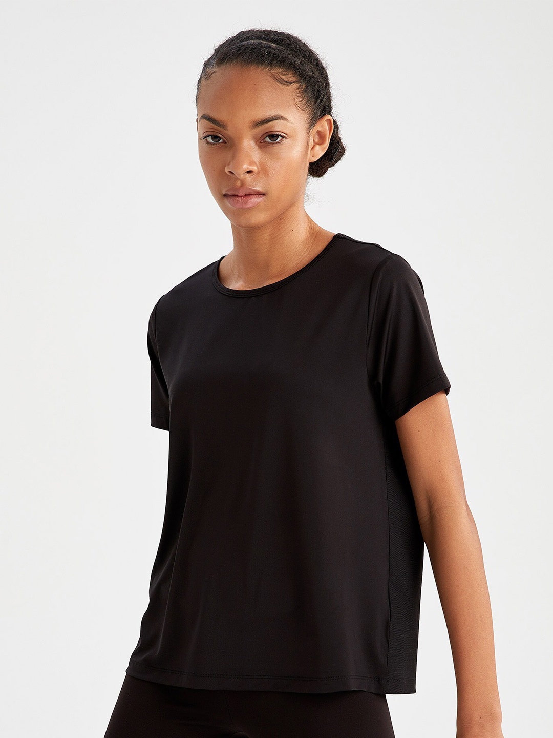 

DeFacto Round Neck T-shirt, Black
