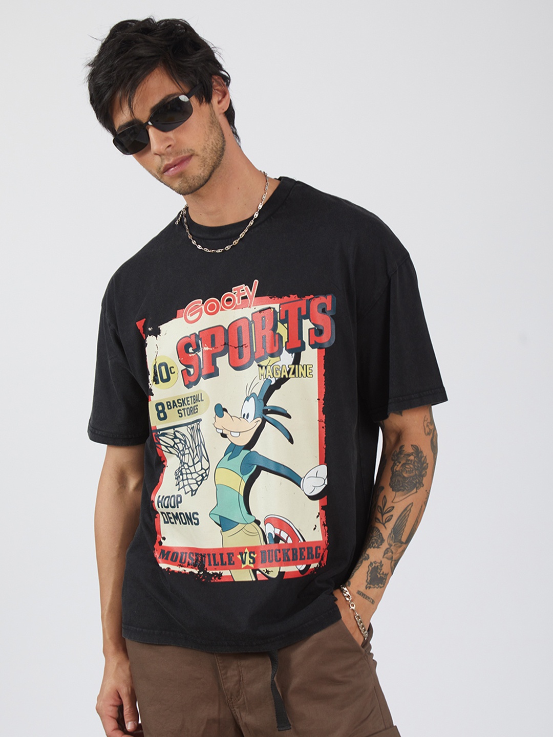 

Bonkers Corner Goofy Printed Drop-Shoulder Sleeves Cotton T-Shirt, Black