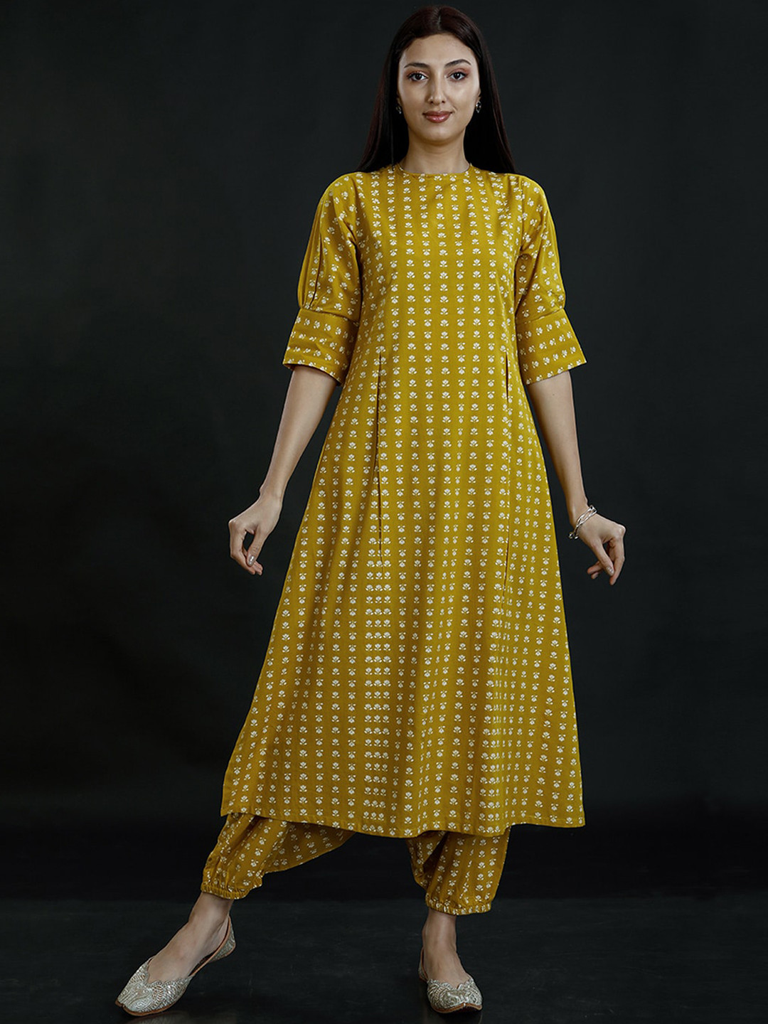 

FABNEST Floral Printed Puff Sleeves A-Line Cotton Kurta, Mustard