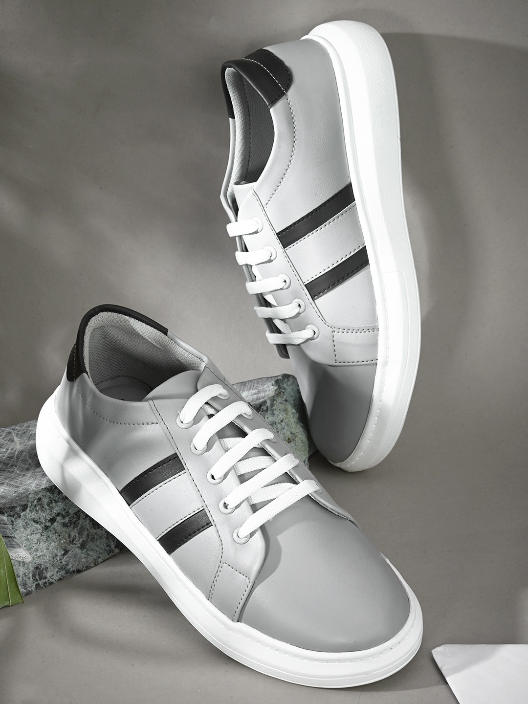 

HERE&NOW Men Round Toe Lightweight Lace-Ups Sneakers, Grey