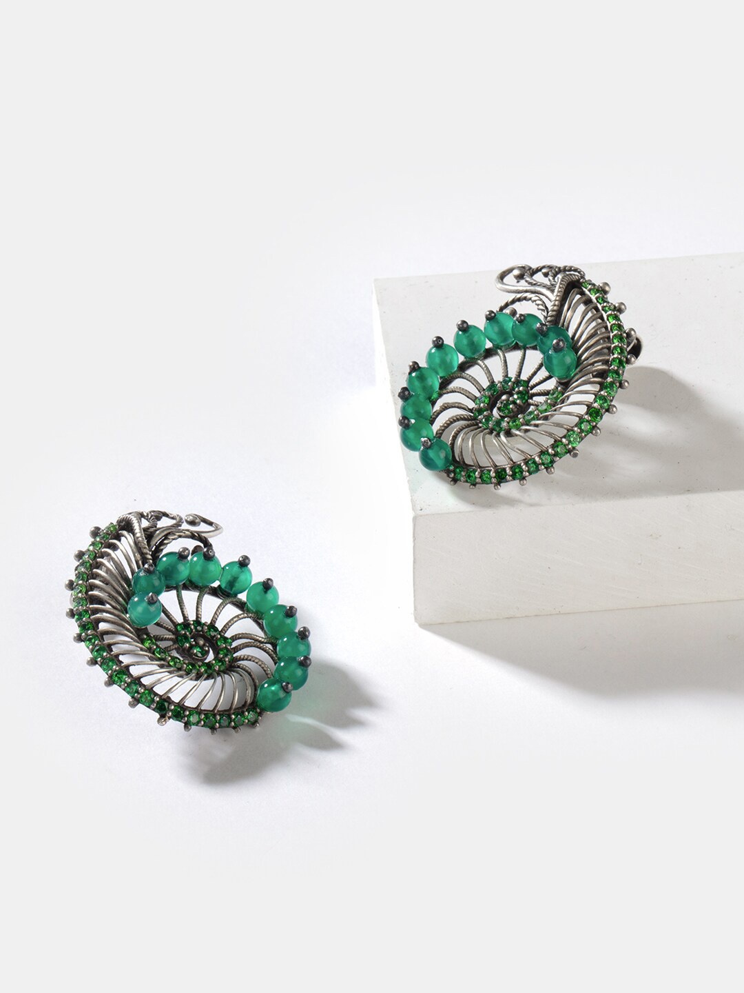 

SHAYA Studs Earrings, Silver