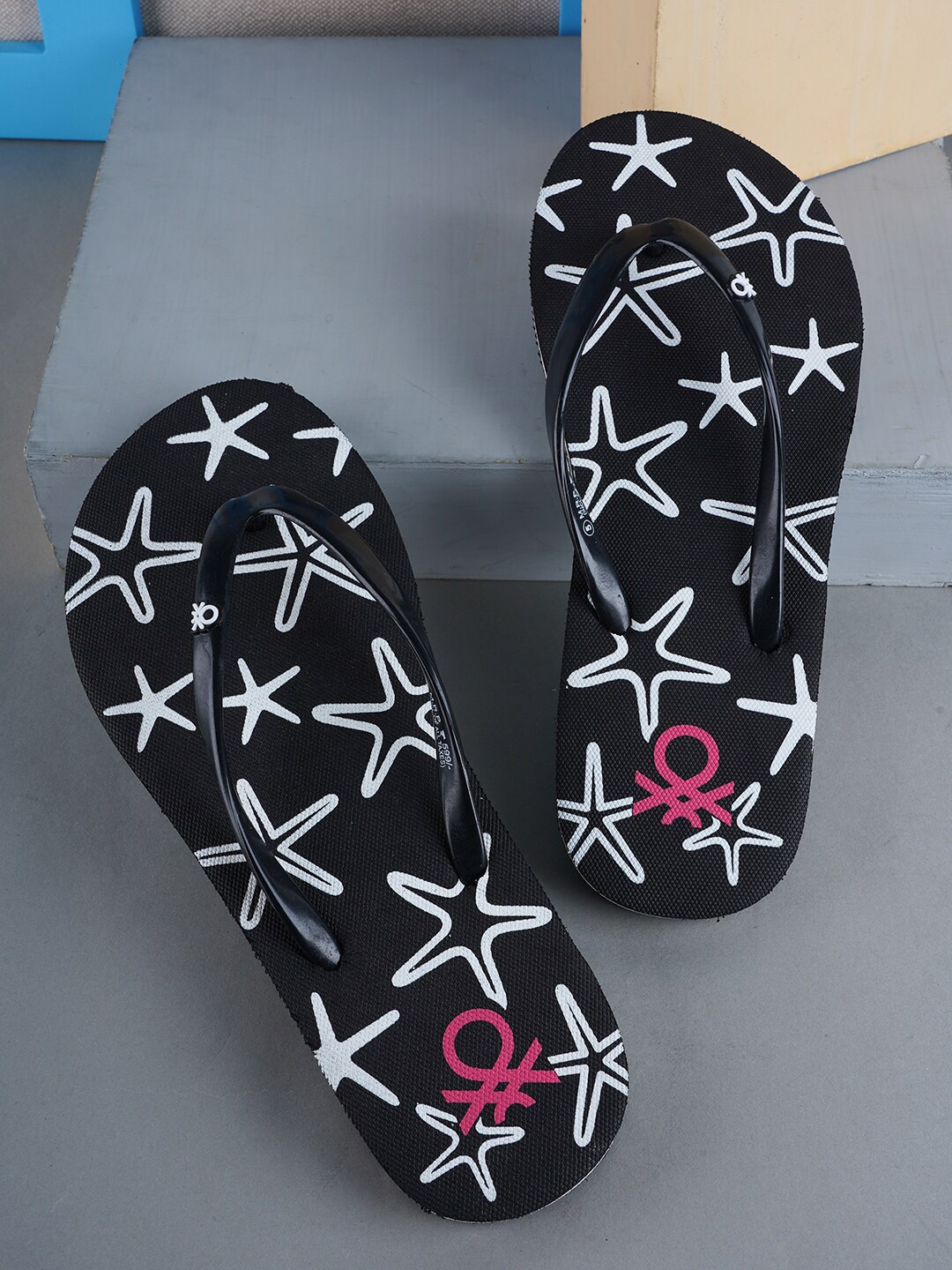 

United Colors of Benetton Women Graphic Printed Rubber Thong Flip-Flops, Black