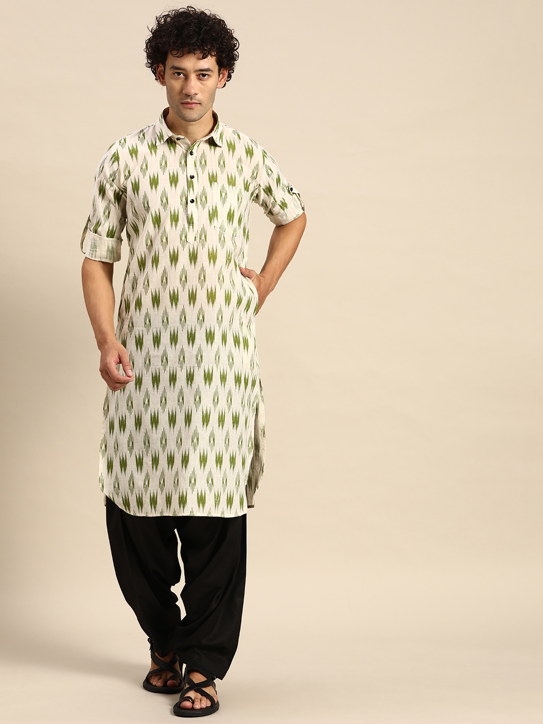 

RAJUBHAI HARGOVINDAS Ethnic Motifs Printed Cotton Pathani Kurta, White