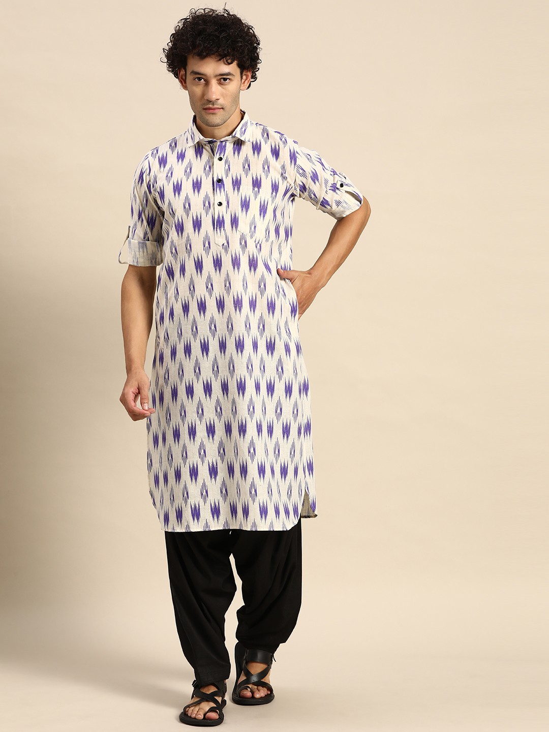 

RAJUBHAI HARGOVINDAS Ethnic Motifs Printed Cotton Pathani Kurta, White
