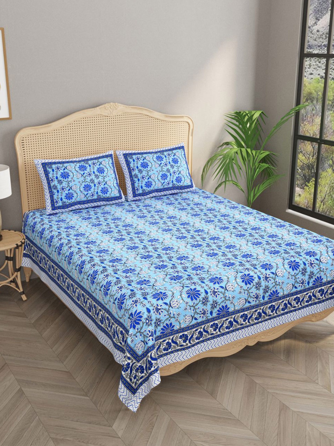 

Gulaab Jaipur Blue & White Floral 330 TC Cotton King Bedsheet With 2 Pillow Covers